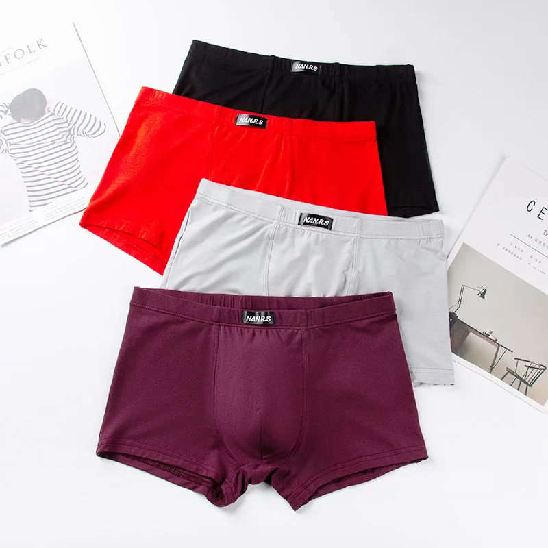 

4 Pieces of Men's Boxer Briefs Breathable And Comfortable Bamboo Fiber Briefs Solid Color Large Mid-Waist Briefs Men's Gift Box
