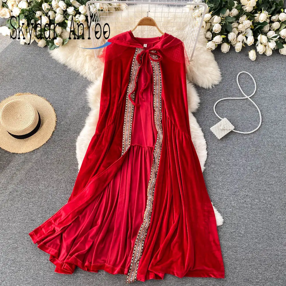 

Красная бархатная накидка в стиле бохо в национальном стиле с вышивкой, подходящее ко всему платье с капюшоном