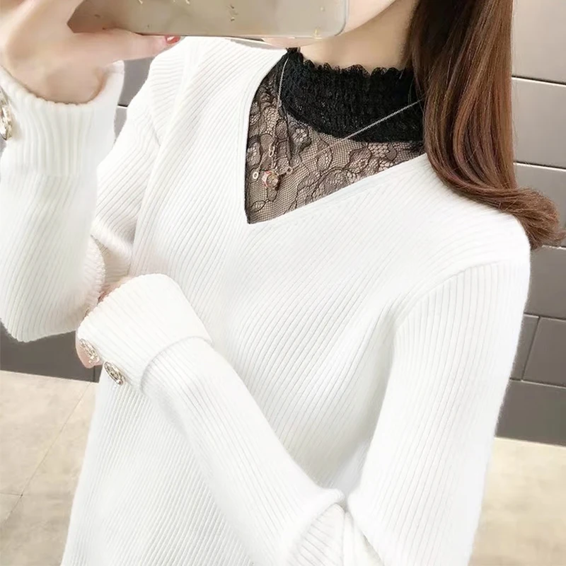 

Scheming Lace Hollow Sexy Loose Top Women's Spring New Design Sense V-neck Western Style Slimming Knitted Bottoming Shirt