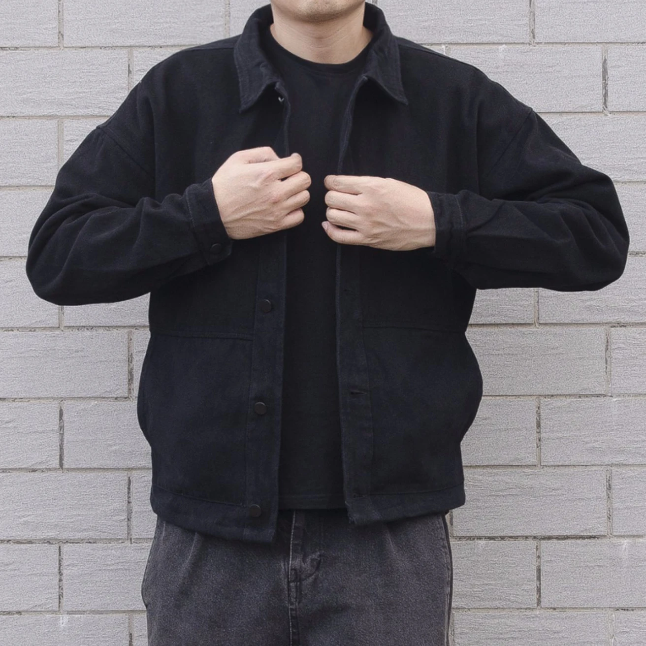 Простая джинсовая куртка для мужчин черная классическая универсальная