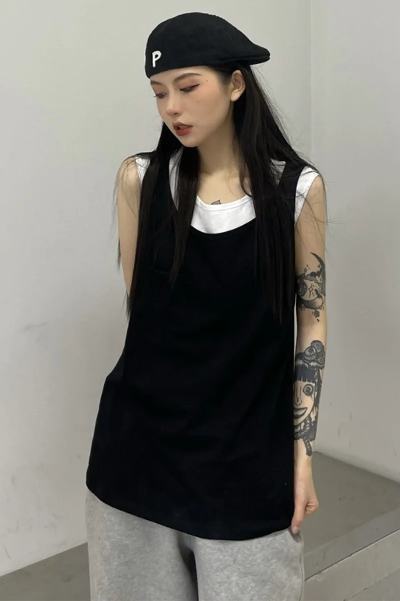 

Fake two-piece jacket female 2021 summer new ins retro sports wind wearing loose waistcoat camisole tide