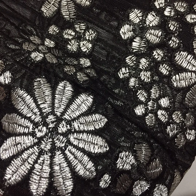

Large Women's summer new Black Mesh embroidered round neck multi-layer dress