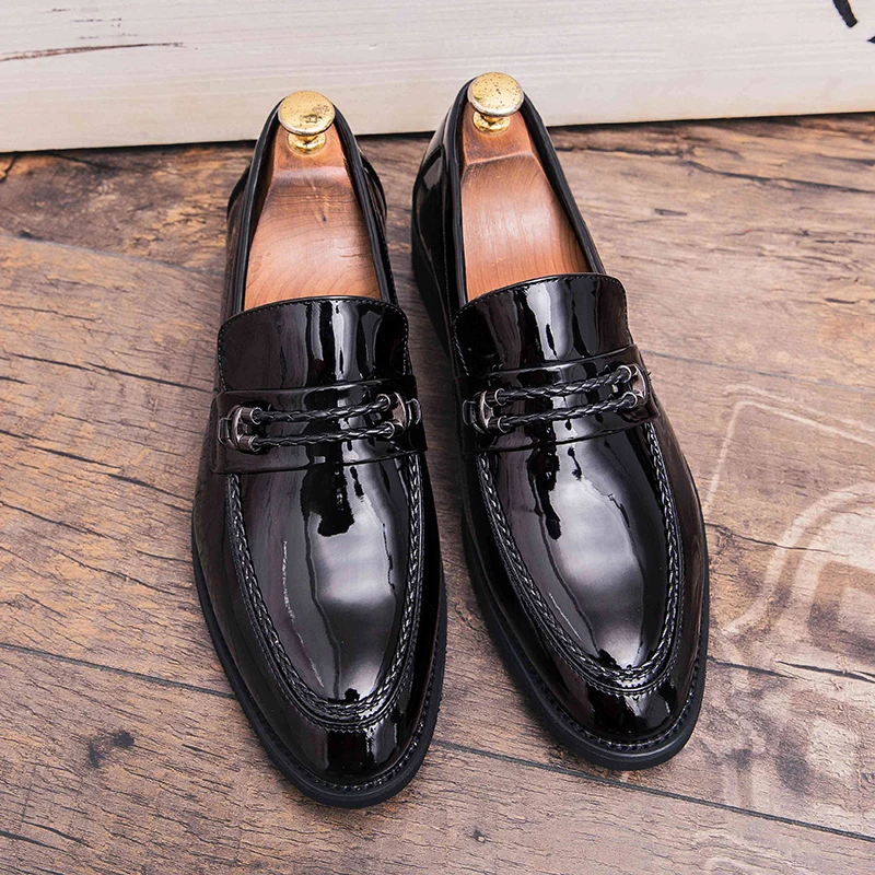 Мужские повседневные деловые свадебные туфли черные лакированные кожаные