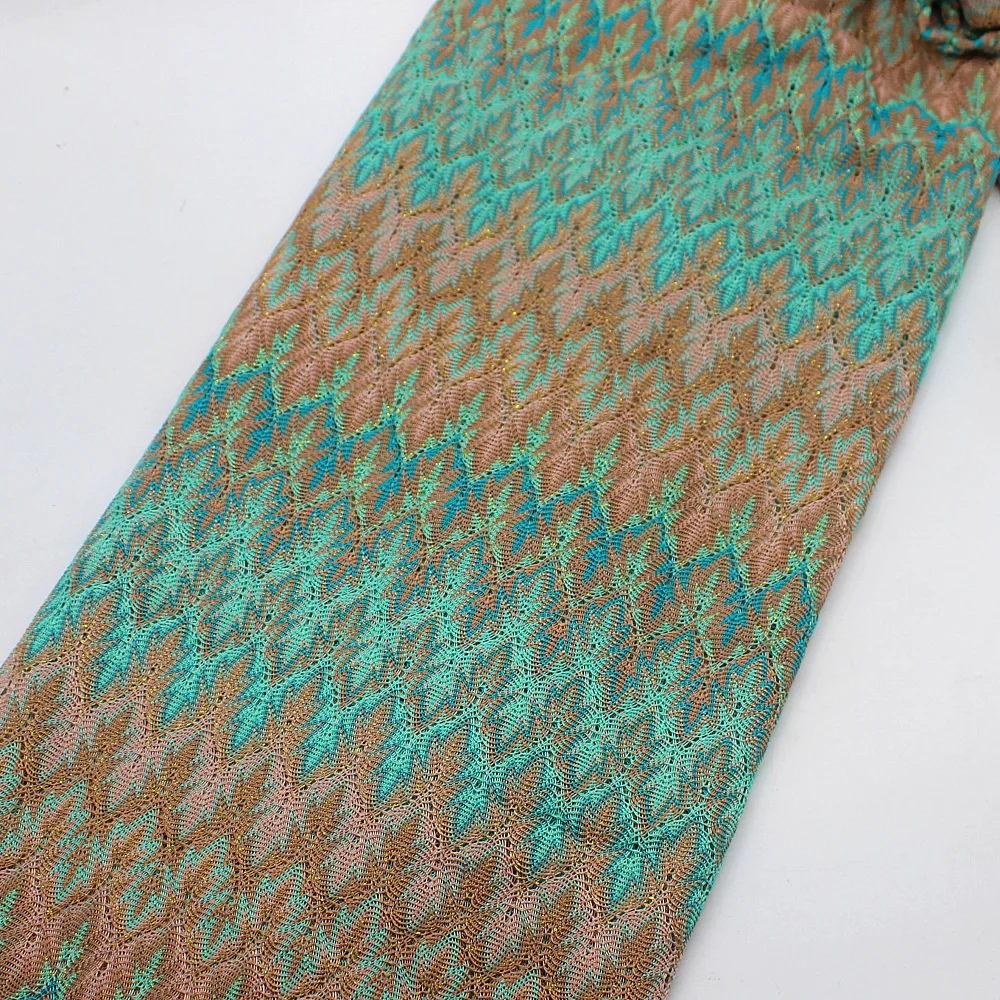 Трикотажная кружевная ткань Zig Zag 1 м для платья Зеленая волна полосатая крючком