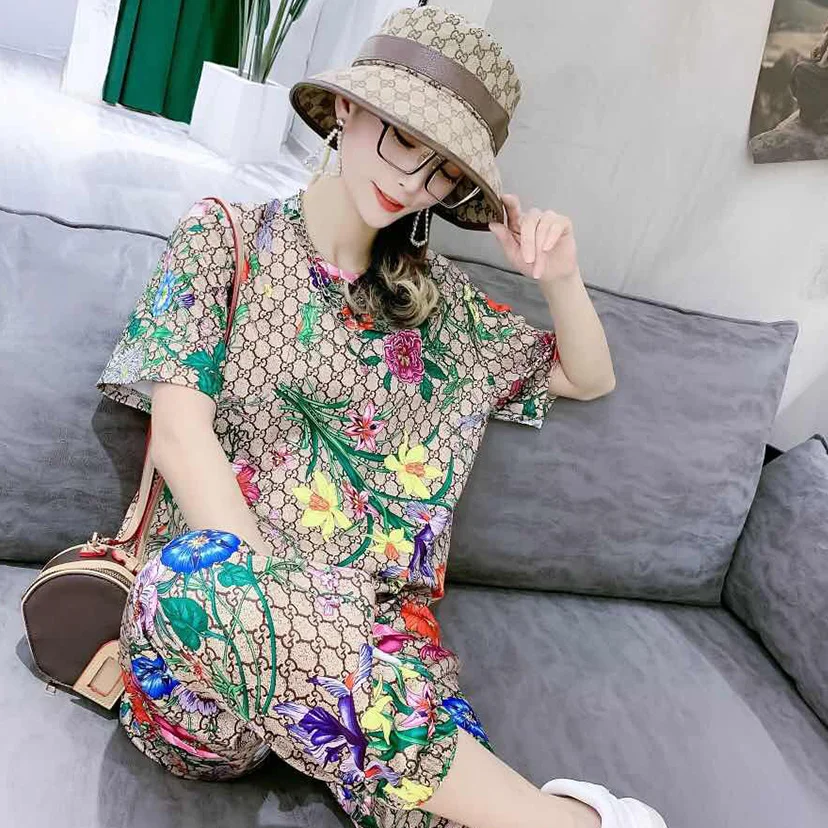 

Goods Celebrity Clothes Fashion Suit Women's Summer 2021 New Printed T-shirt Fashionable Short Sleeve Trousers Two-Piece Set