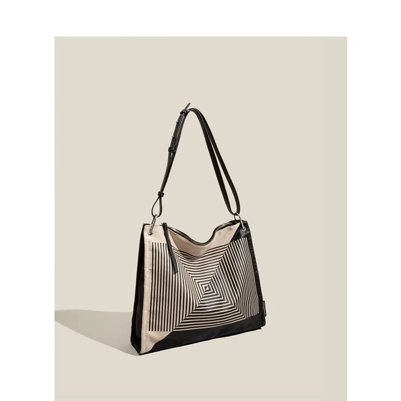 

Модная женская сумка-тоут в стиле «блогера», с принтом