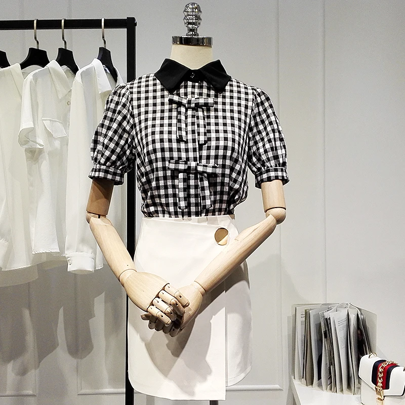 

Женская блузка в шотландскую клетку, с коротким рукавом