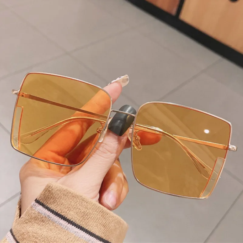 

Vintage Alloy Square Sunglasses For Women Black Pink Fashion Trend 2021 New Sun Glasses Oversized Elegant Classic Big Shades