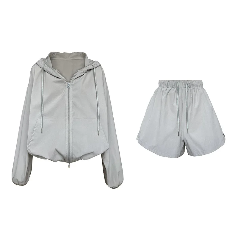 

TVVOVVIN Summer Women Casual Two-piece Set 2021 New Solid Long Sleeve Large Pocket Zipper Hooded Top Elastic Waist Shorts PN88