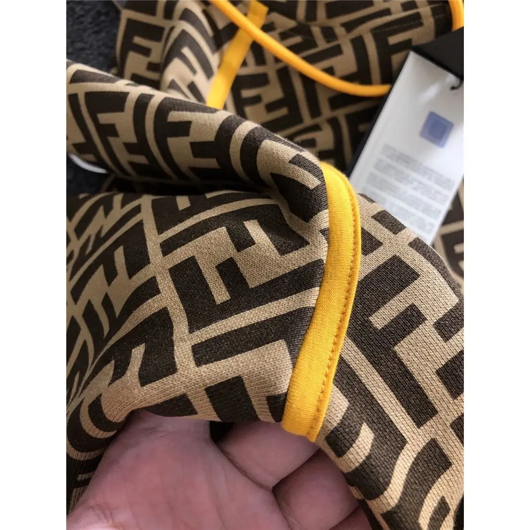 

New fashion brand personalized printing men's and women's hoods in autumn and winter of 2021