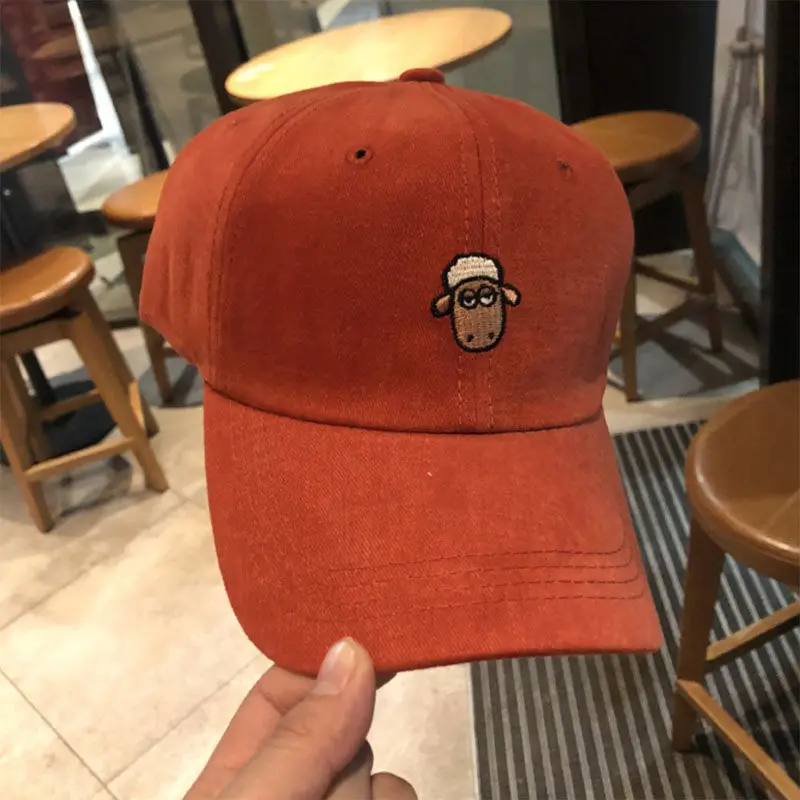 Бейсболка с вышивкой в виде овцы для девушек Корейская версия модная брендовая