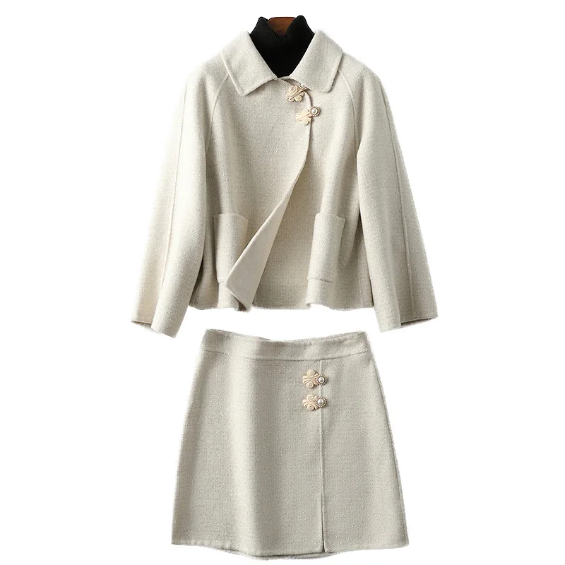 

Coats & Jackets