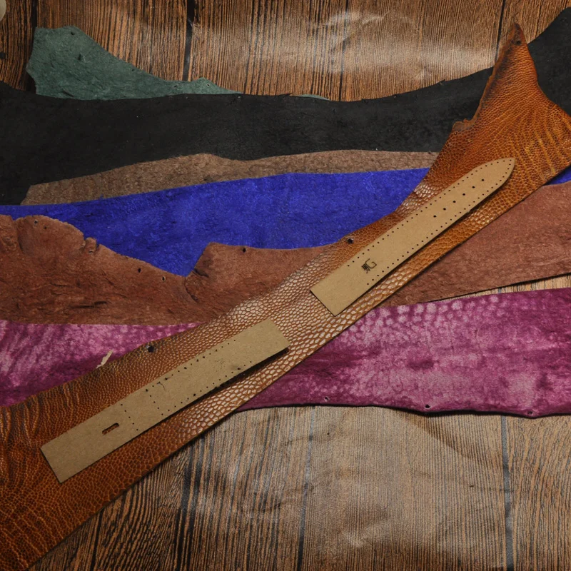 Брикеты из натуральной кожи страуса для изготовления браслетов украшений и т. д. |