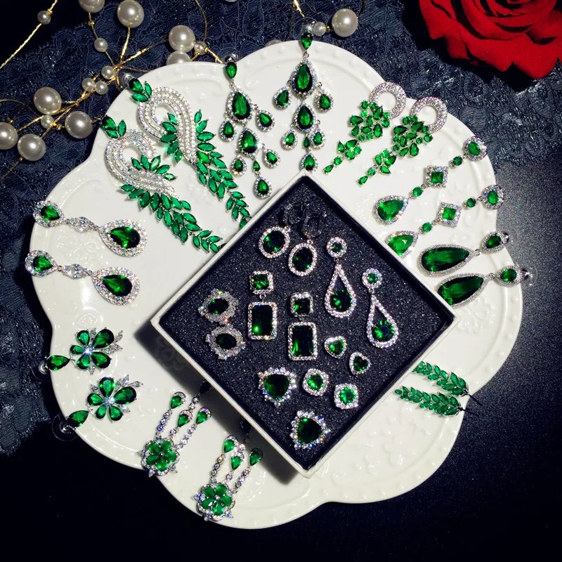 Женские серьги подвески с изумрудами Винтажные из серебра 925 пробы зеленым