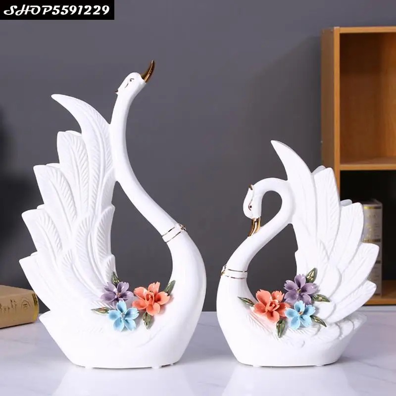 

European Ceramic Swan Sculpture A Pair of Creative Animal Figurines Crafts Living Room Countertop Swan Decoration Wedding Gifts