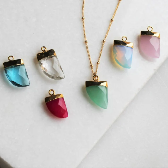 Ожерелье-чокер из натурального камня с зеленым нефритом | Украшения и аксессуары