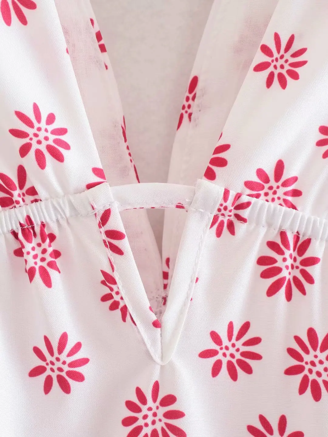 

Digital print beach breeze fresh and fresh sleeveless floral dress