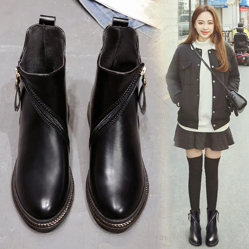 Bootee/ женские резиновые сапоги; роскошные дизайнерские ботинки на низком каблуке; женские ботинки с круглым носком на шнуровке; элегантная обувь для дождливой погоды