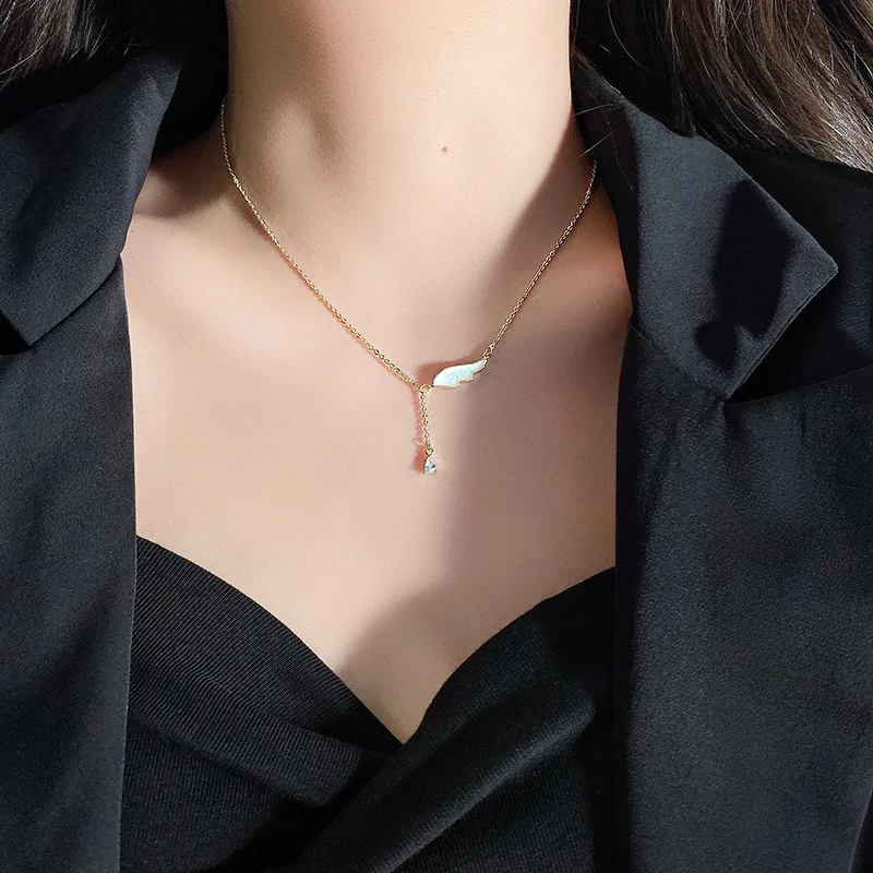 

Женское колье из серебра 925 пробы, с подвеской в виде крыла