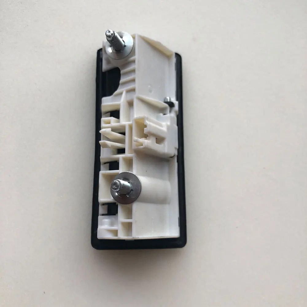 Застежка на ручку багажника оригинальные аксессуары для VW Passat OE:5N0827566 5N0 827 566