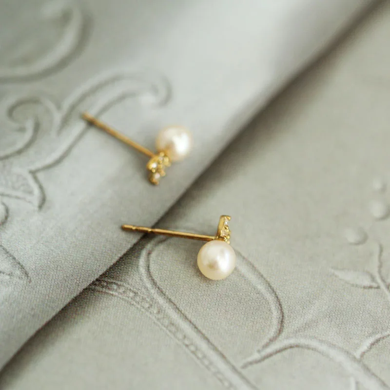 Серьги-гвоздики с жемчугом кроликом и кристаллами | Украшения аксессуары