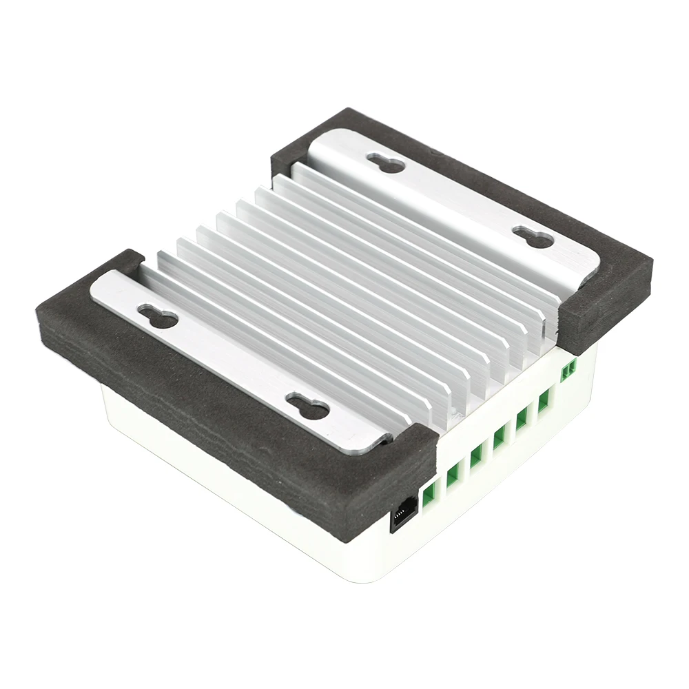 Слежением за максимальной точкой мощности 40A Солнечный Контроллер заряда 12V 24V