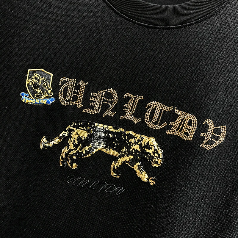 

Autumn 2020 men's new round neck sweater casual suit leopard Sequin letter hot drill long sleeve pants 2-piece men's set