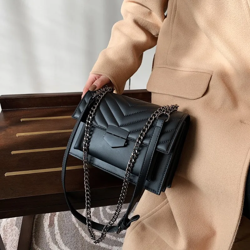 

Ladies Fashion Chain Bag Luxury Designer Brand Ladies Bag Casual Messenger Bag Black Small Square Bag Shoulder Bag