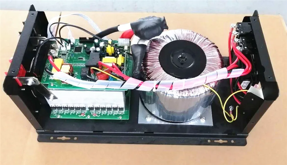 1500W CE RoHS RV/Caravan инвертор 12v/24v dc до 110v 120v/220v 230vac Чистая синусоида Инвертор с зарядным