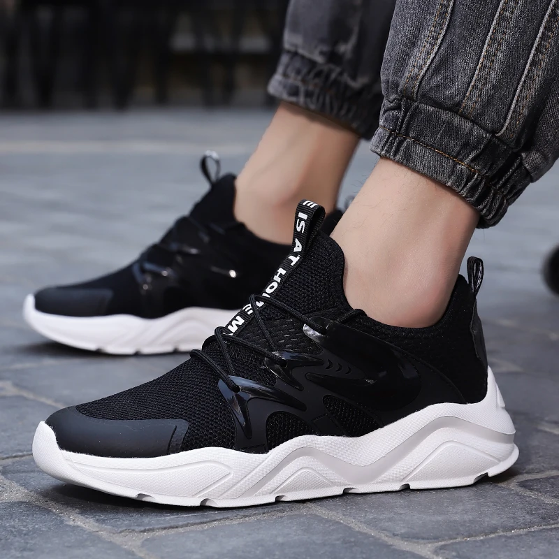 Мужские кроссовки из сетчатого материала легкие спортивные на шнурках