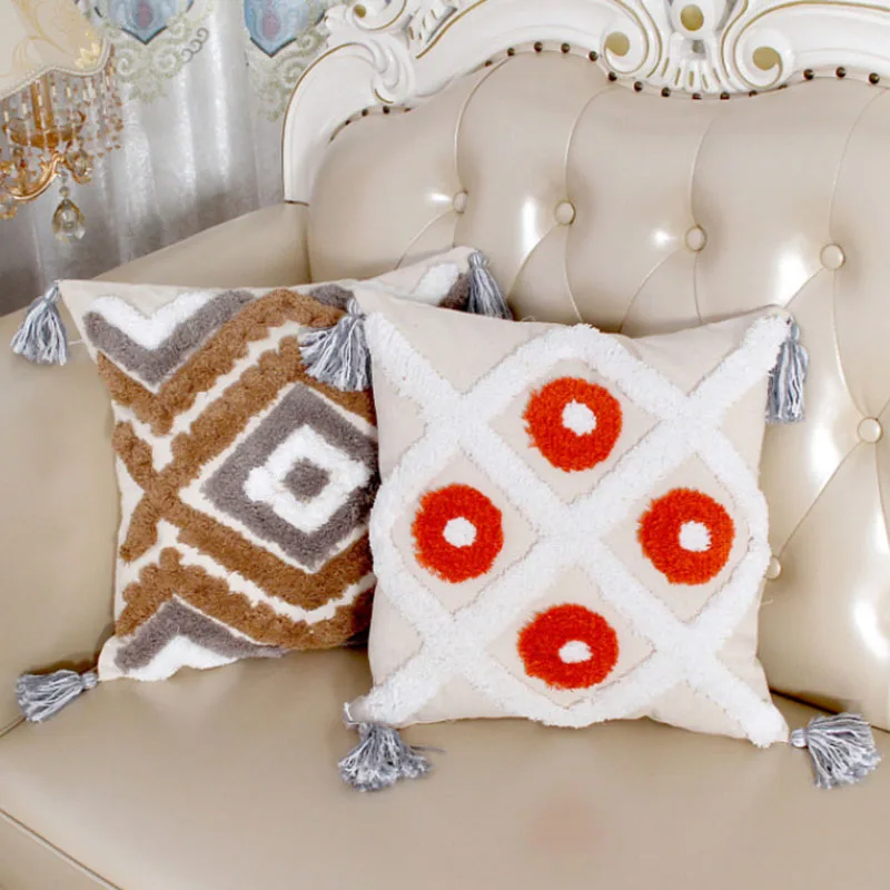 Наволочка из хлопка и льна с кисточками ручной работы 45x45 в богемном стиле