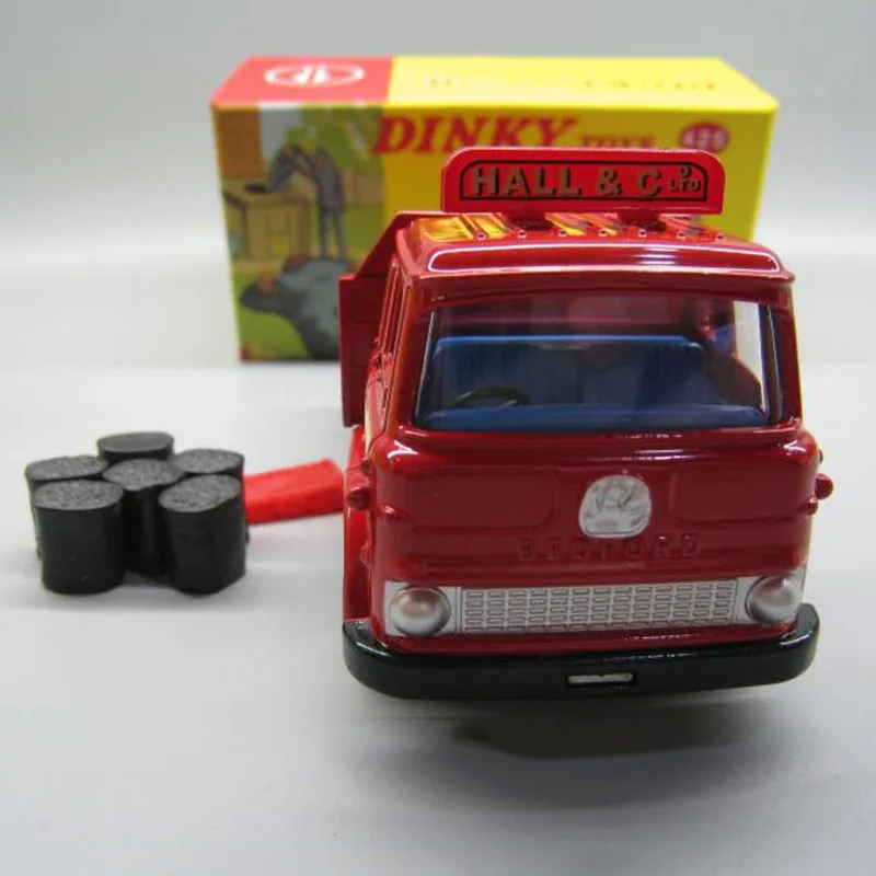 Литая в масштабе 1:43 классическая модель угольной машины Bedford из сплава