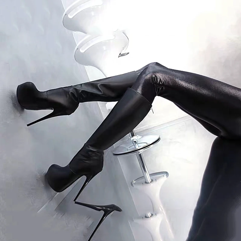 Женские сапоги на платформе черные до колена высокой большие размеры 4 15 зимний