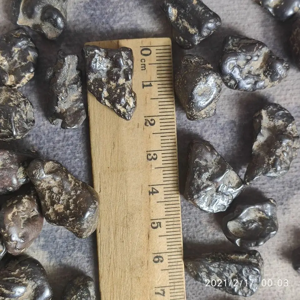 

1pcs Natural Meteorite rough rare Metal Meteorite Stone Meteorite Uranolite aerolite aerolith falling stone Random shape