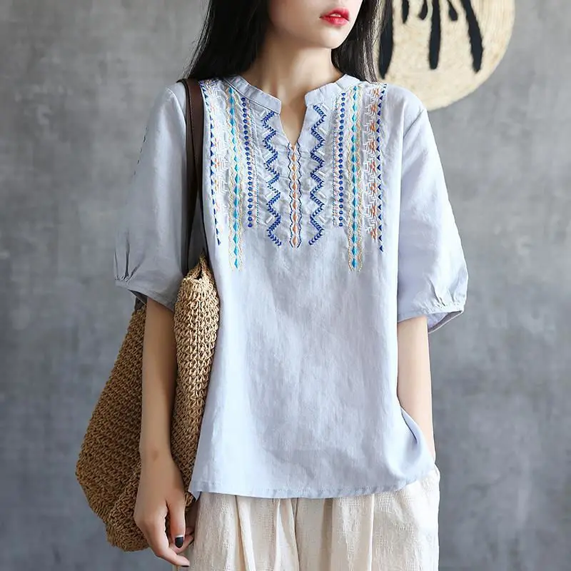 

Simple embroidery loose art small V-neck slubby cotton top women's summer versatile retro cotton hemp short sleeve T-shirt