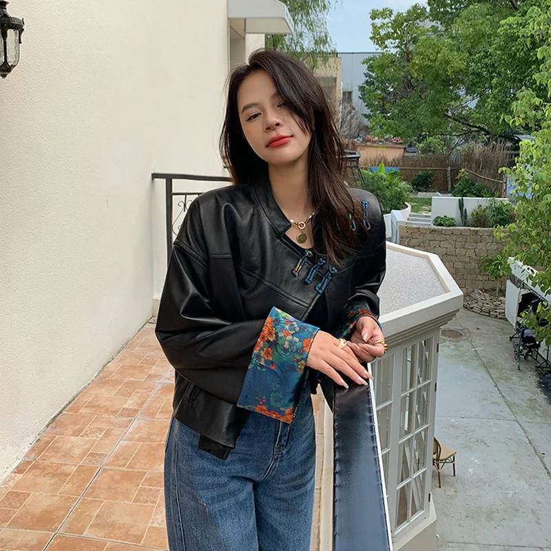 

Black Color Luxury plush warm genuine sheepskin leather jacktes and coats wholesale