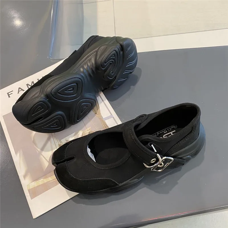 

2021 New Tabi ninja shoes black brown leopard woman buckle strap split toe platform Casual Shoes Women low-top Chunky Sneakers