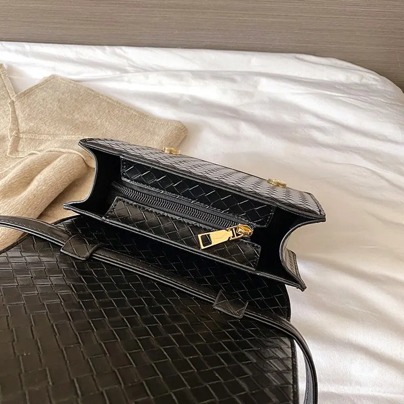 

Fashion Wooden Handle Ring Handbag for Women 2020 New Woven Women's Shoulder Bag Luxury Female Designer Crossbody Bags Purse