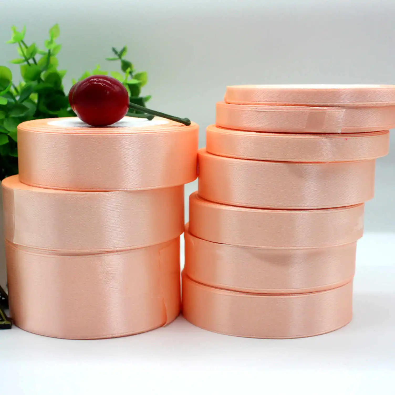 

Лента атласная, 25 ярдов/рулон, 6-80 мм