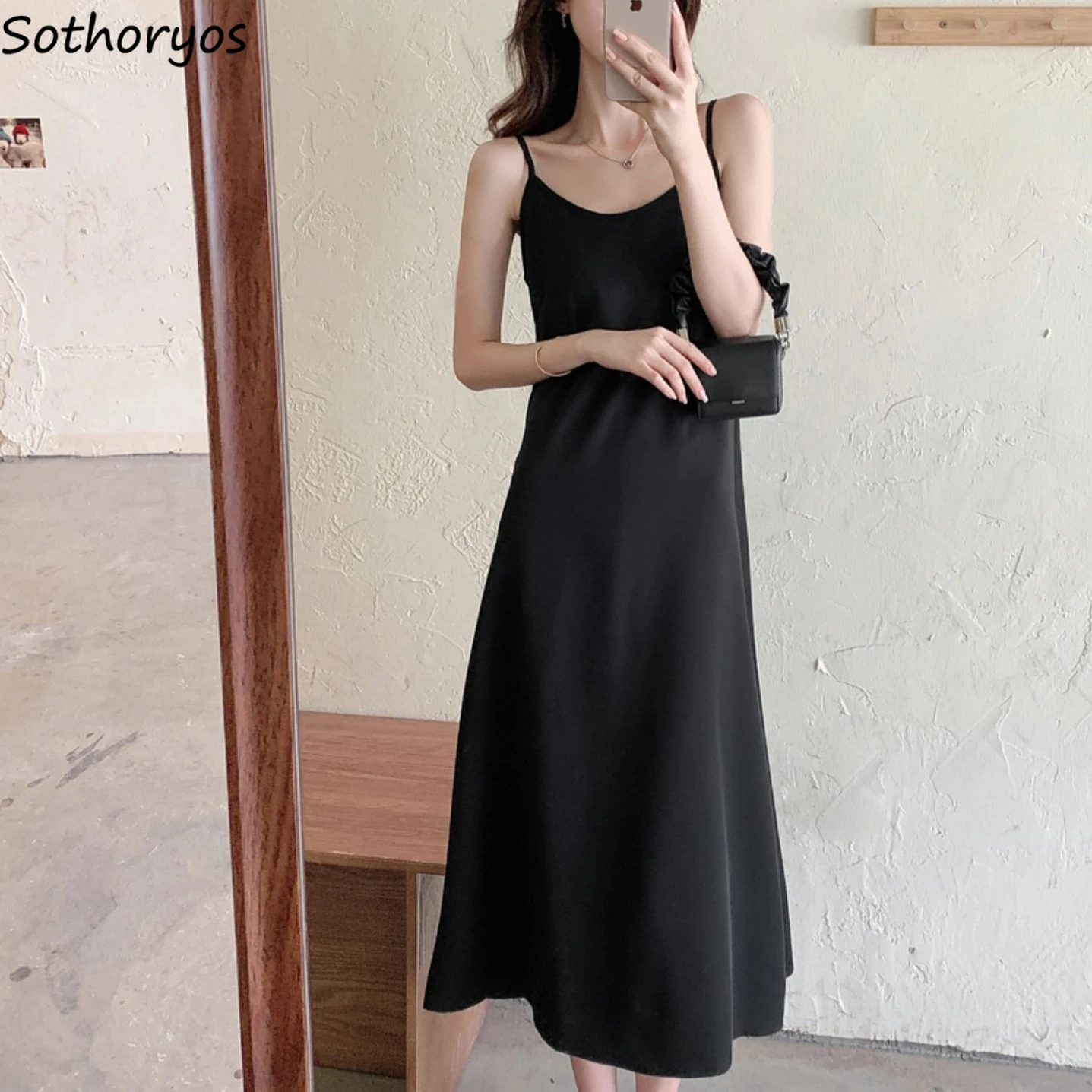 

Платье-миди женское оверсайз без рукавов, пикантное элегантное пикантное черное платье на бретелях-спагетти, с завышенной талией, во францу...