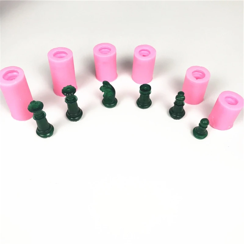 

7Pcs Chess Board Chess Piece Silicone Resin Mold Chess Board Molds for Resin Casting Silicone Mold DIY Craft Making Tool