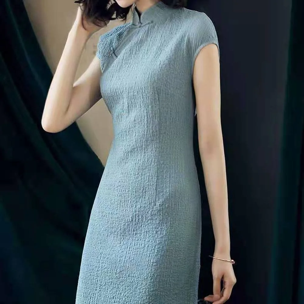 

Chinese National Long Cheongsam Plum Plus Size 4XL Satin Vintage Costume Halter Dress Socialite Elegant Women Dresses Qipao