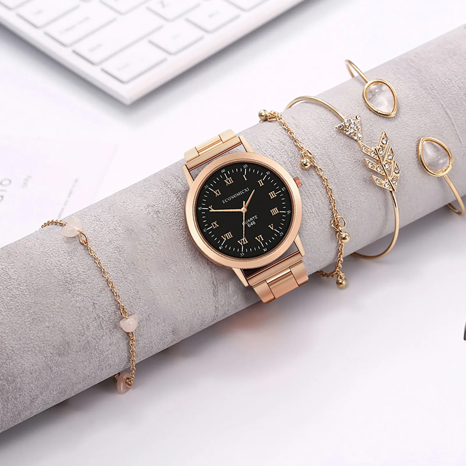 

5pcs Set Luxury Women Watches Magnetic Starry Sky Female Clock Quartz Wristwatch Fashion Ladies Wrist Watch Relogio Feminino