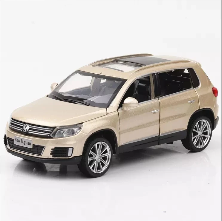 Simulation 1:32 Tiguan alloy home SUV model ornament with sound and light door opening children's toys birthday gift Champagne |