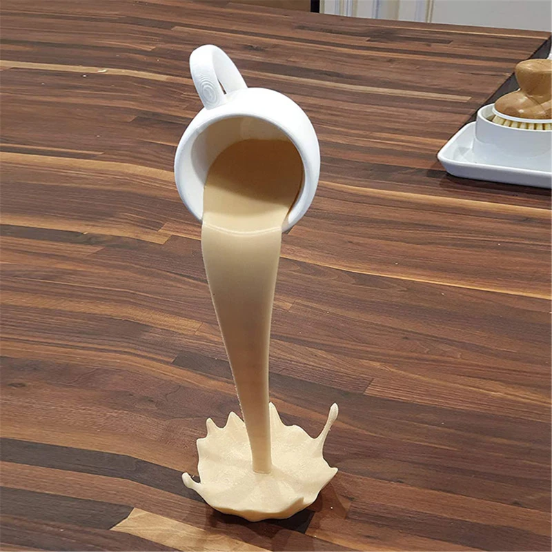 

Floating Spilling Coffee Cup Sculpture Kitchen Decoration Spilling Magic Pouring Splash Creative Coffee Mug Home Decoration