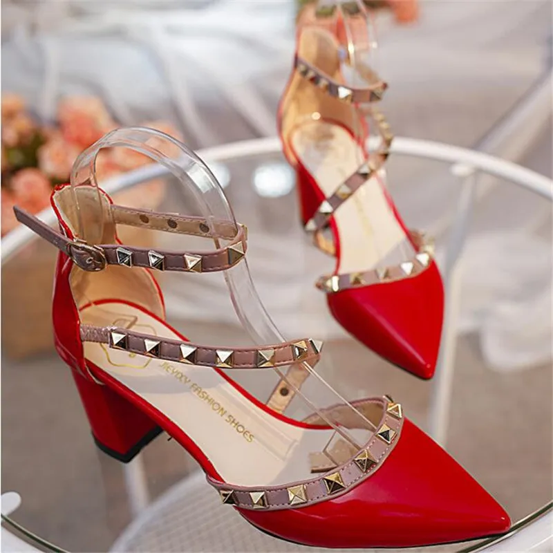 

Women's shoes 2020 summer sandals pointed patent leather rivet buckle sandals thick with heel wild thin