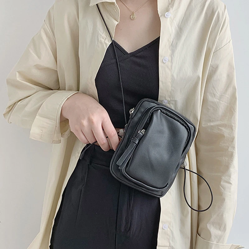 Сумка на плечо женская из экокожи модный миниатюрный саквояж маленький