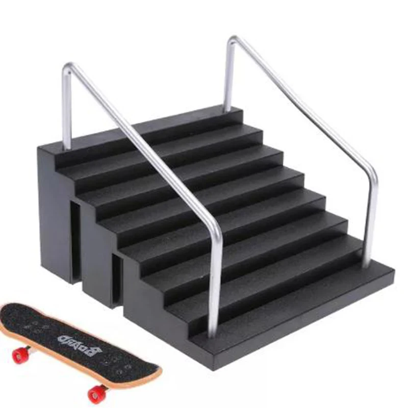 

Finger Skating Board Training Games Toys with Ramp Parts Track Toys Skate Park Fingerboard Mini Skateboard Toys with Ramp Parts