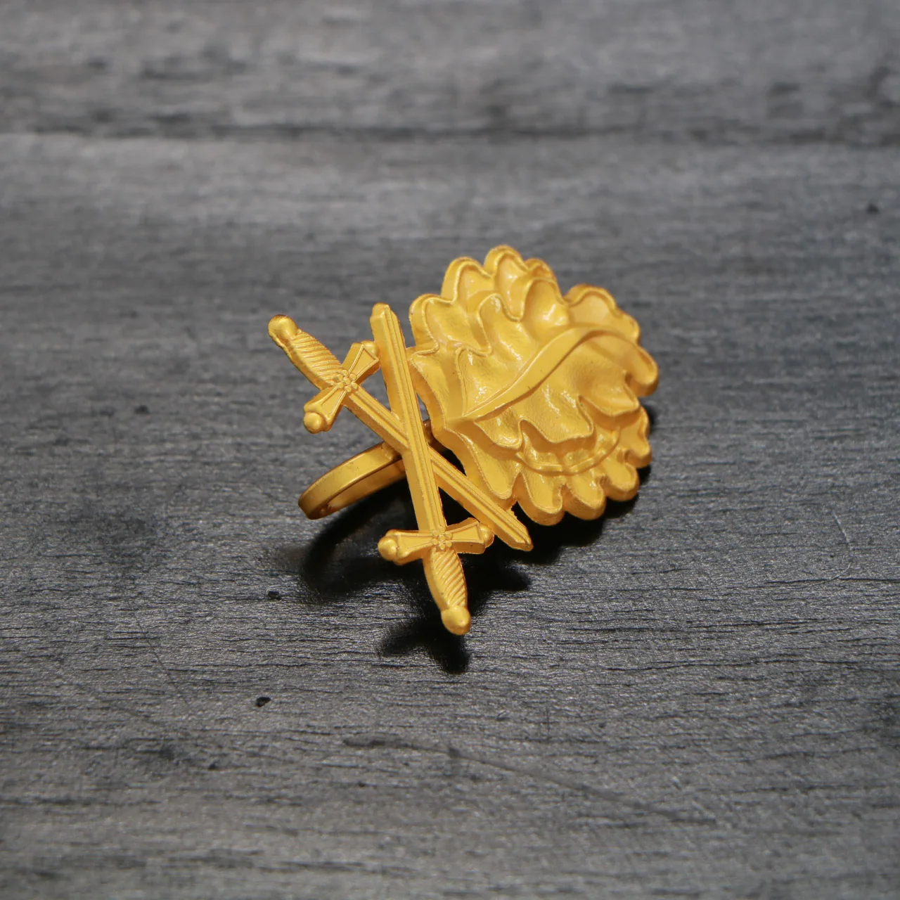 Oak leaves pin sword brooch badge Germany jewelry men patriot gift shirts jacket accessory | Дом и сад