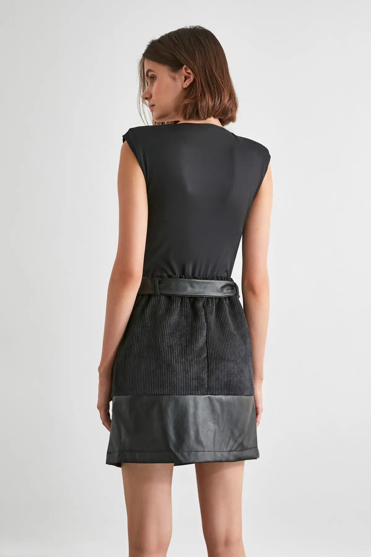 

Trendyol Arched Hem TWOAW21ET0595